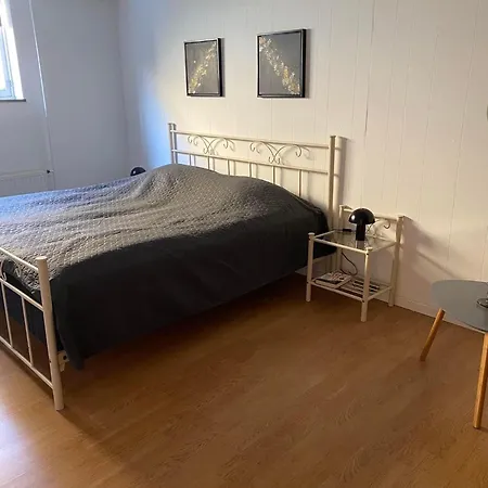 Den Hyggelige Kaelder Bed & Breakfast Nykøbing Falster